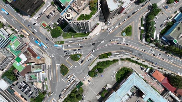 Busy city intersection with traffic flow