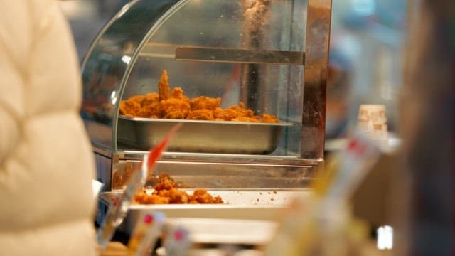 Fried chicken sold at a traditional market