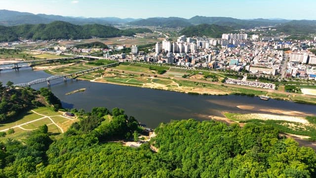 Cityscape with a river and bridges