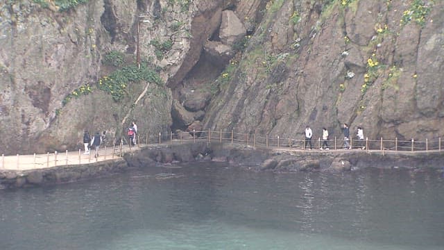 Coastal Trail Created Along the Topography of Coastal Cliffs