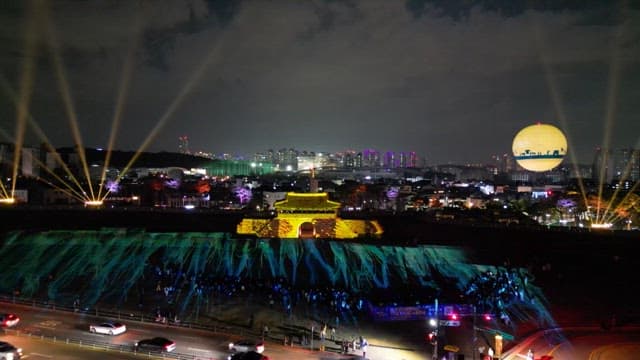 Media art show in Hwaseong Fortress presented with colorful lighting