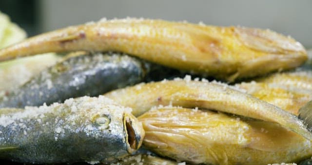 Fishs Sprinkled with Salt for Salting