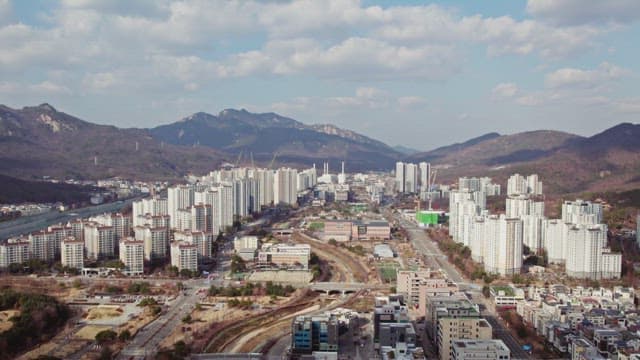 Beautiful cityscape with mountains in the background