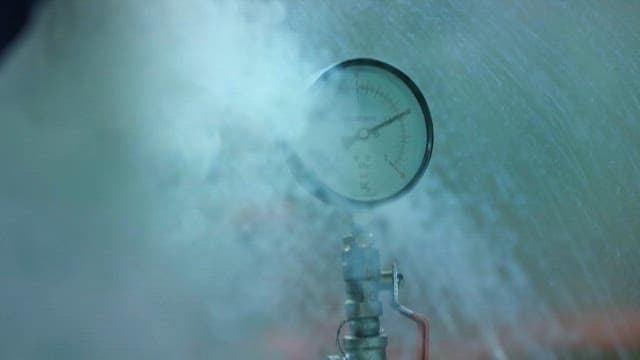 Water Meter Cooled with Liquid Nitrogen