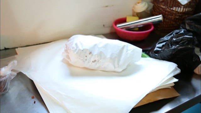 Person who packs chicken