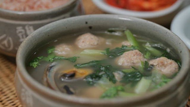 Ball Soup with abalone and vegetables and mixed grain rice