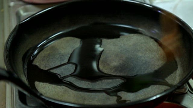 Stir-Fried Dish Prepared in a Sizzling Pan