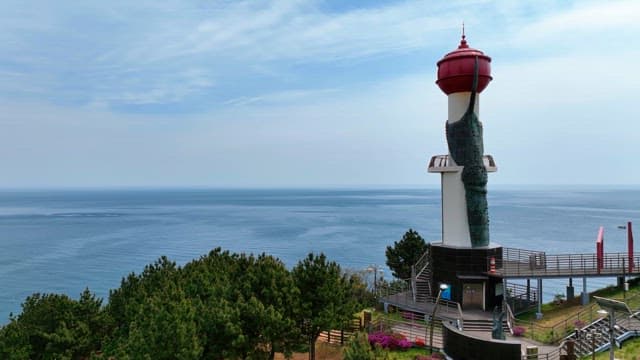 Lighthouse overlooking the ocean