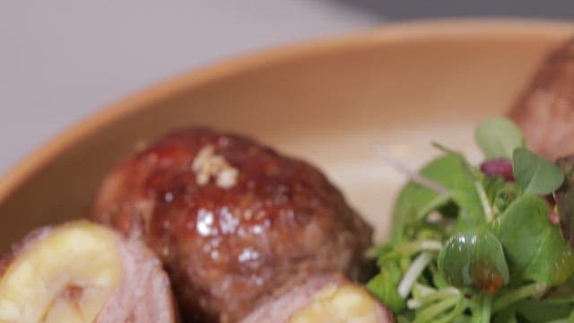 Grilled short rib patties with chestnuts