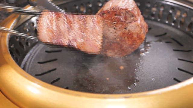 The process of cooking a steak
