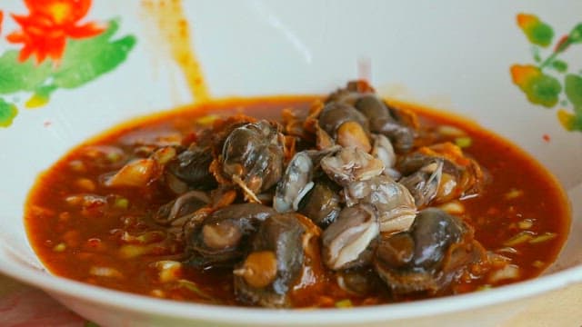 Spicy seasoned clams with spicy sauce