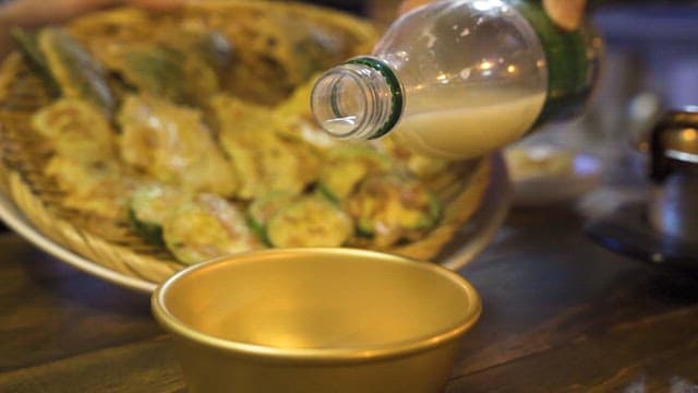 Makgeolli that Goes Well with Korean Pancakes