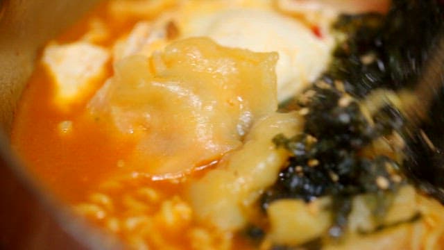 Hand-pulled dough ramyeon with seaweed and egg