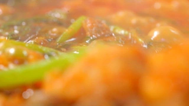 Simmering Hot Stir-fried Octopus