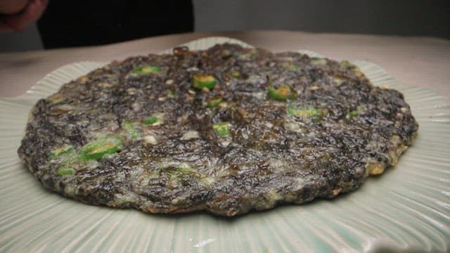 Korean laver pancake on a plate