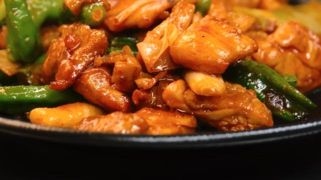 Sizzling Stir-Fried Chicken and Vegetables
