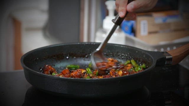 Pan-fried conger eel served on top of rice