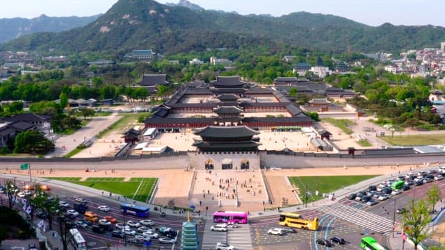 Gwanghwamun and Gyeongbokgung Palace in Downtown