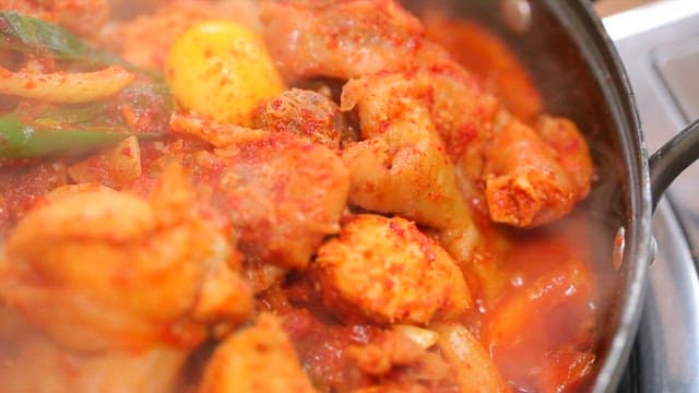 Spicy Stir-Fried Chicken Boiling Well