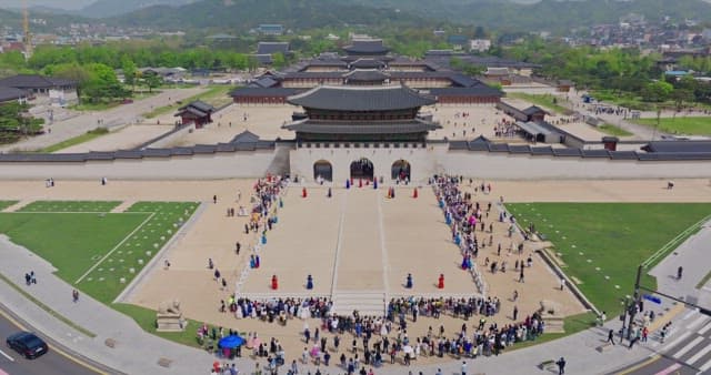 Traditional ceremony at Gyeongbokgung Palace