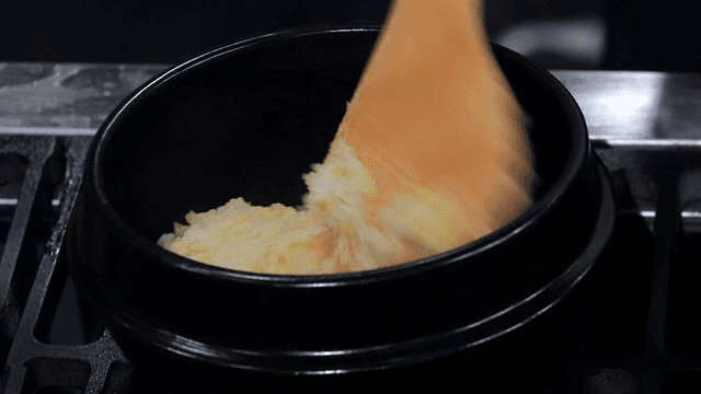 Sweet rice in a hot pot