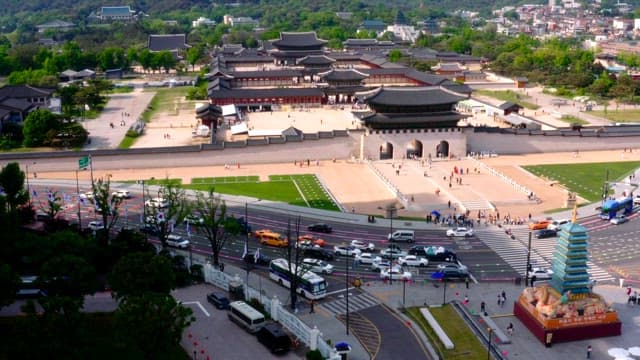Gwanghwamun and Gyeongbokgung Palace in Downtown