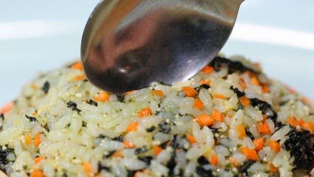 Fried rice with crab innards and chopped vegetables