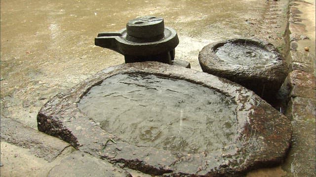 Byeongsanseowon Confucian Academy, traditional Korean house and a Jangdokdae on a rainy day