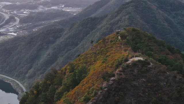 Mountain Ridge Overlooking the Scenery Below