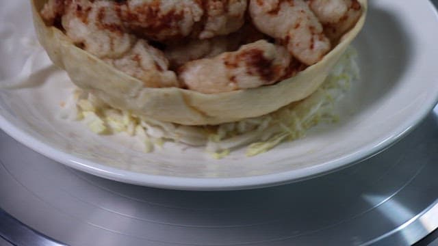 Crispy and delicious sweet and sour pork and sauce