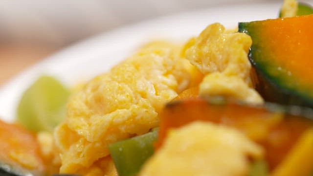 Warm Scrambled Eggs with Sweet Pumpkin