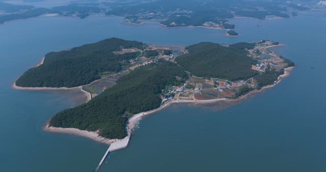 Serene Coastal Village in Island