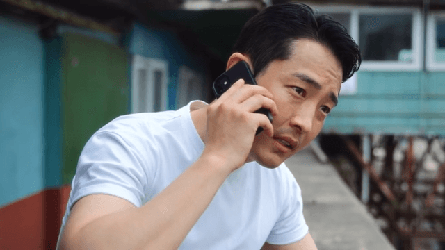 Man talking on the phone outdoors