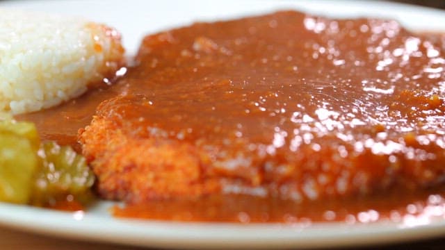 Pork cutlet with rice and pickles