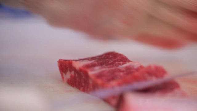 Precision Cutting of Quality Meat