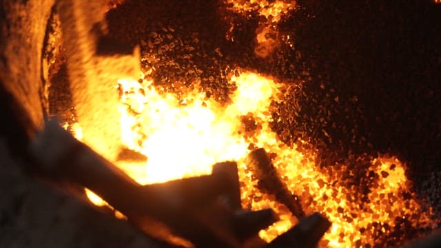 Metal melting in a furnace