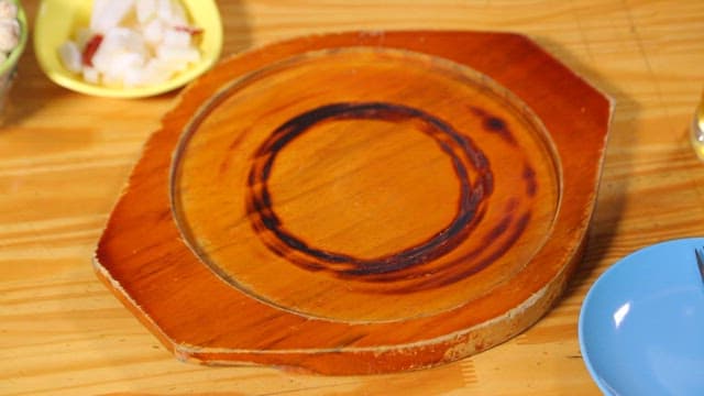 Crispy fries and fried boneless chicken in fusion cream sauce