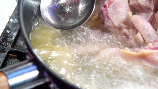 Ladle for removing chicken fat