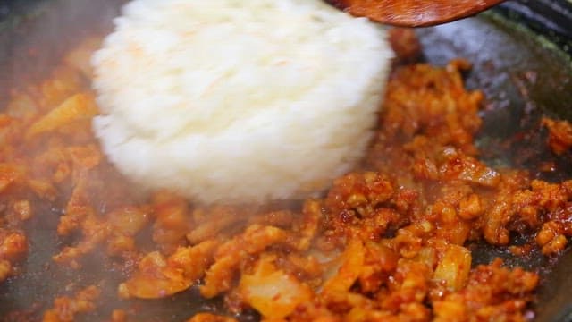 Stir-fried rice with grilled marinated beef tripe