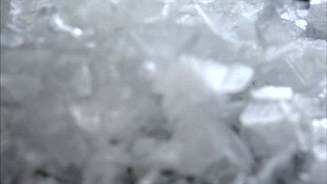 Closer look at the salt grain crystals