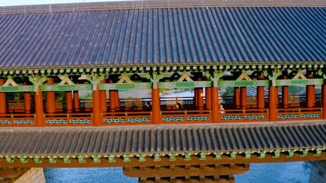 Woljeonggyo Bridge Built on the Site Left by Silla