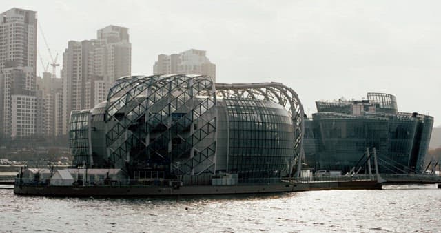 Modern buildings on a Han river skyline