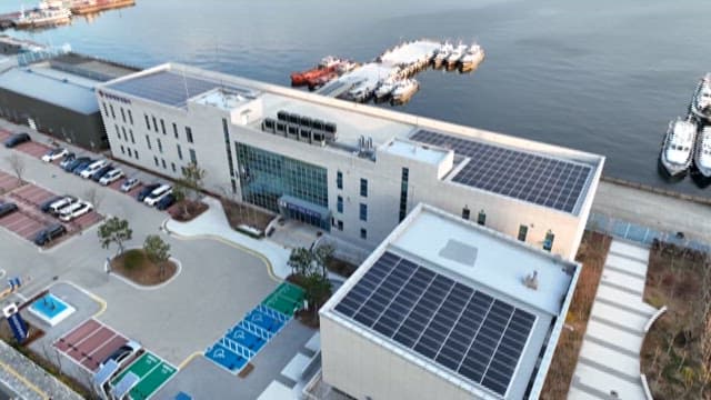 Public Establishment in Coastal City