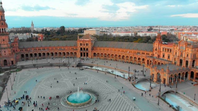 Espana square with a fountain and buildings