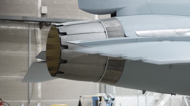 Checking the speed brakes of an aircraft for slowing down during flight