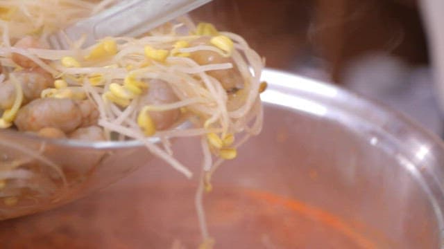 Spicy stew made with fresh bean sprouts and burdock