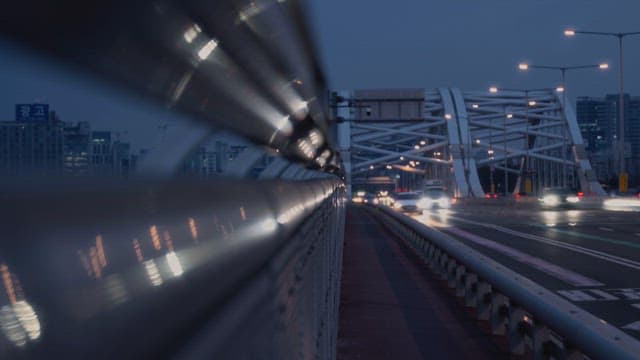 Evening traffic on Yanghwa bridge