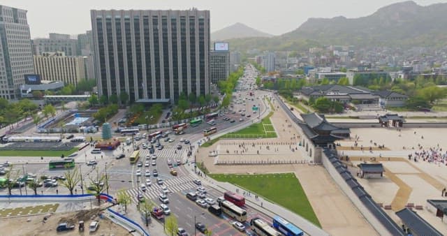 City view with Gyeongbokgung Palace