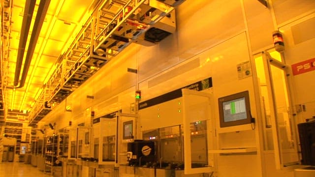 Automated machinery in a manufacturing plant